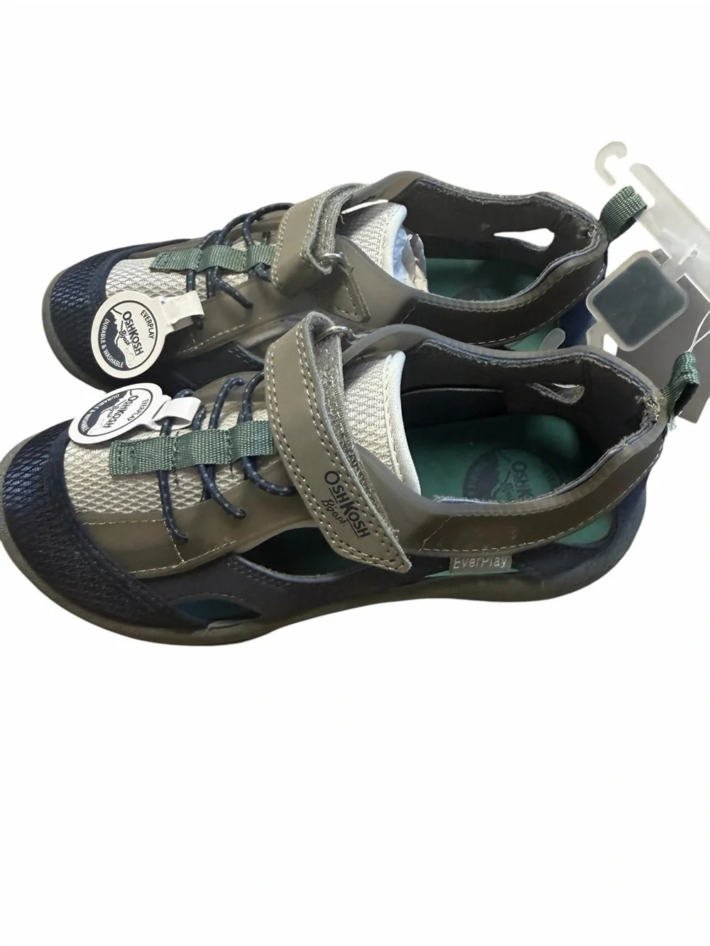OshKosh B’gosh Topaz EverPlay Water Sandals Youth Size 13 NWT
